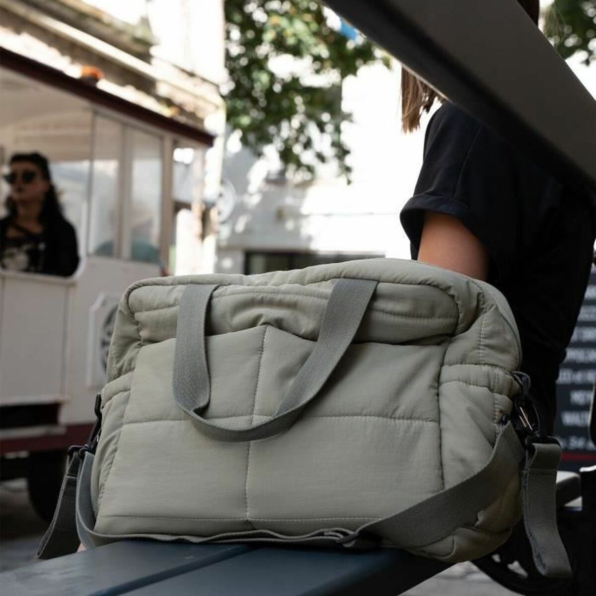 V4HB6956C90B0F04A453E41C3A8F417211CR5774447P3