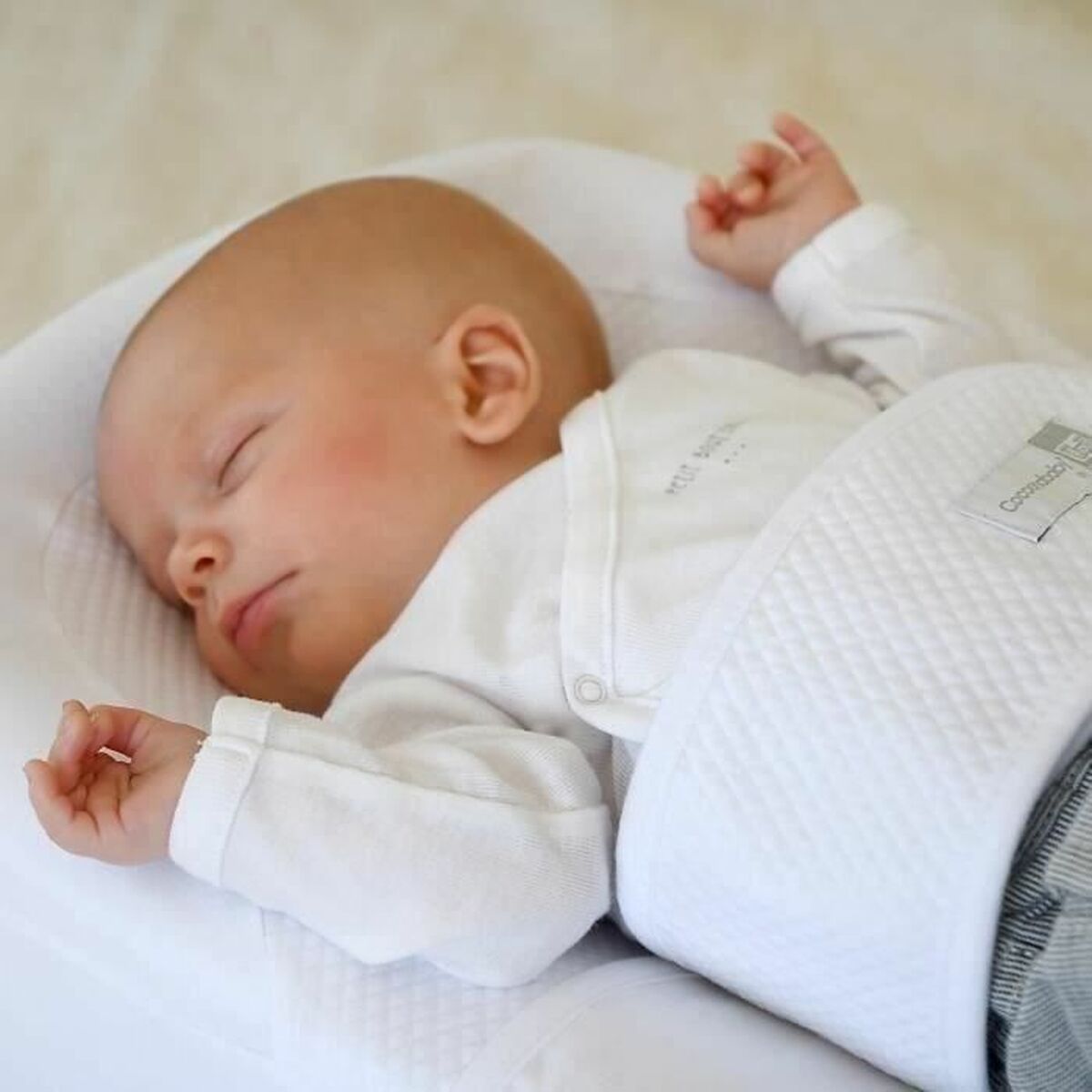 V6H63DE76798DF2C1004A1B2A214FB053BER7266704P2