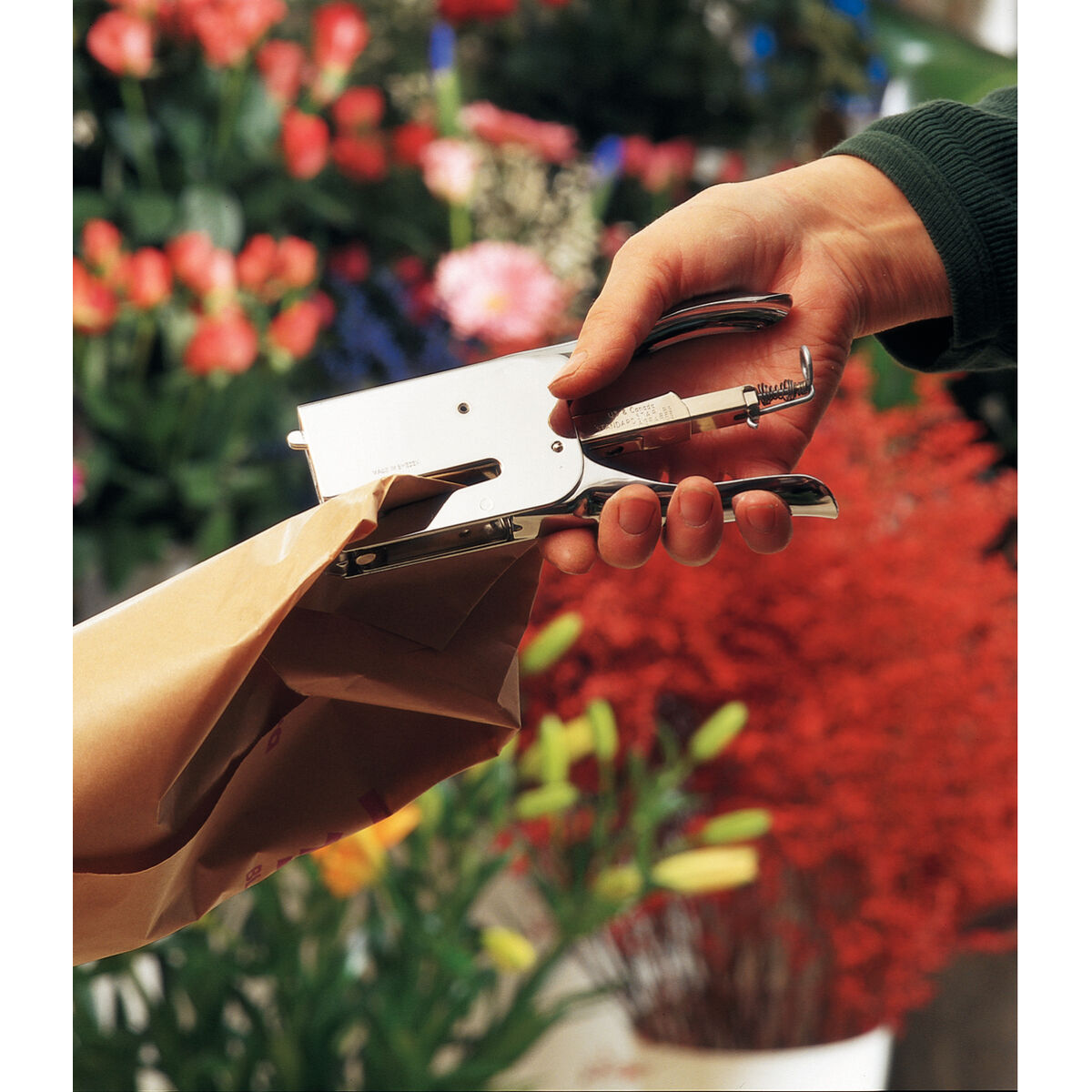 V9H5C6E60AB8ADF3AF7A7CA681882C48588R4783485P3