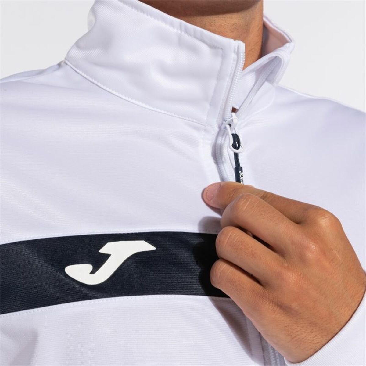 V5H0621650E0FDAB40FFE713FF500C68109R6174986P4