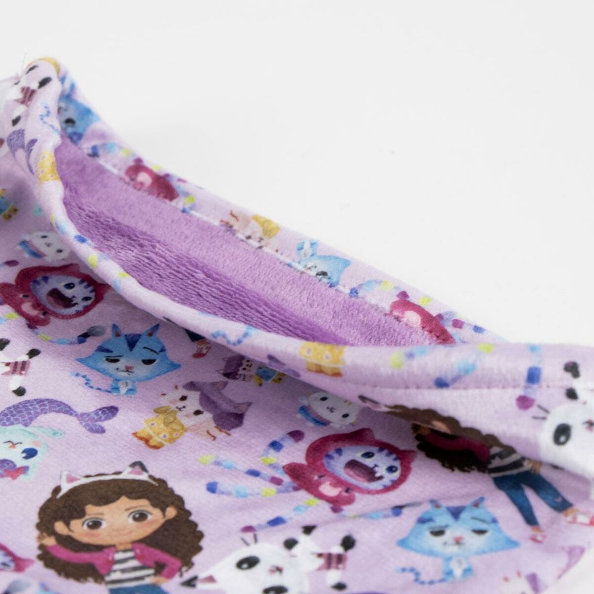 V4HE19D9FB85A35613DE624E3DACE207D47R5093035P5